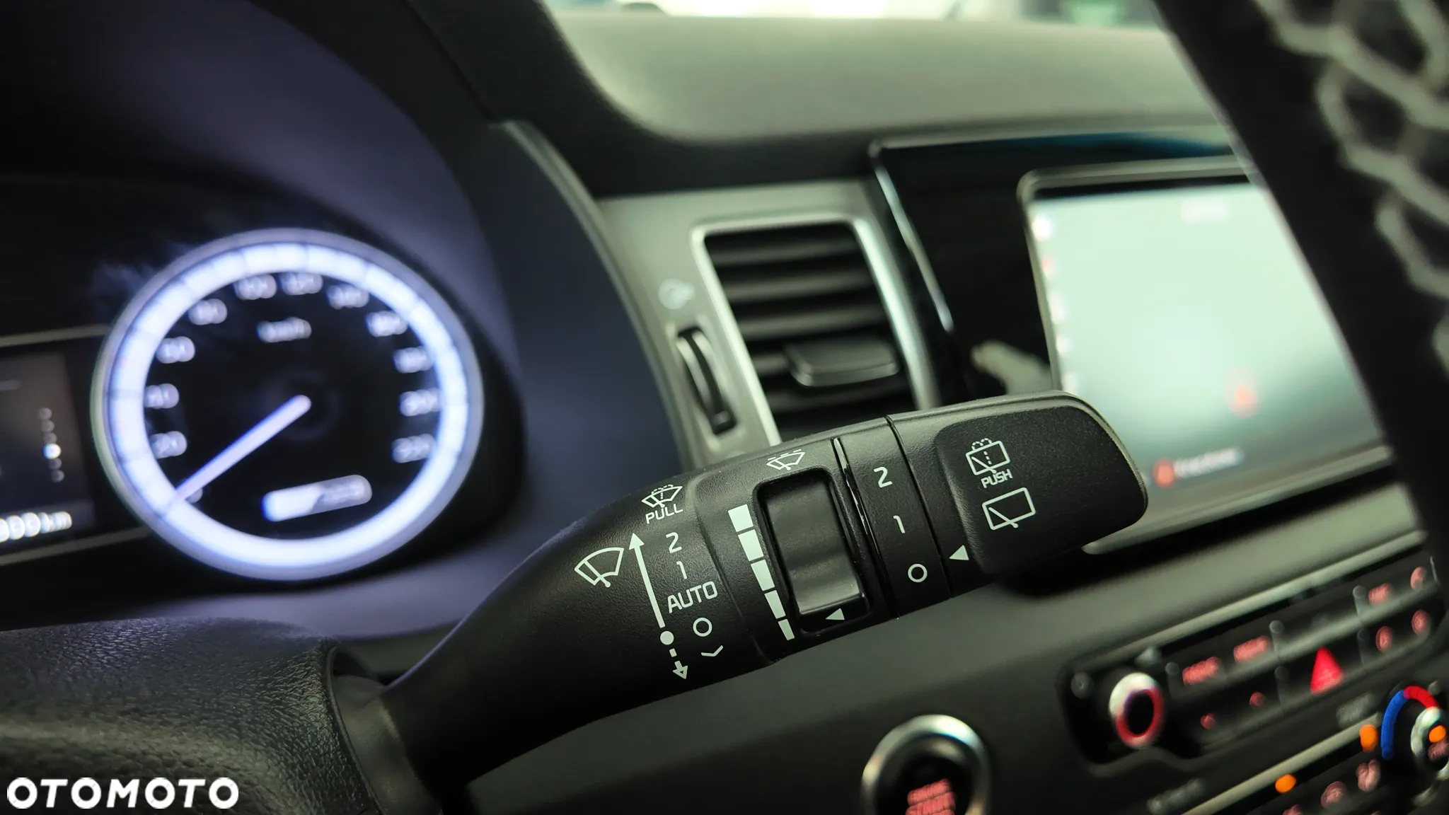Kia Niro 1.6 GDI Hybrid L Business Line - 34