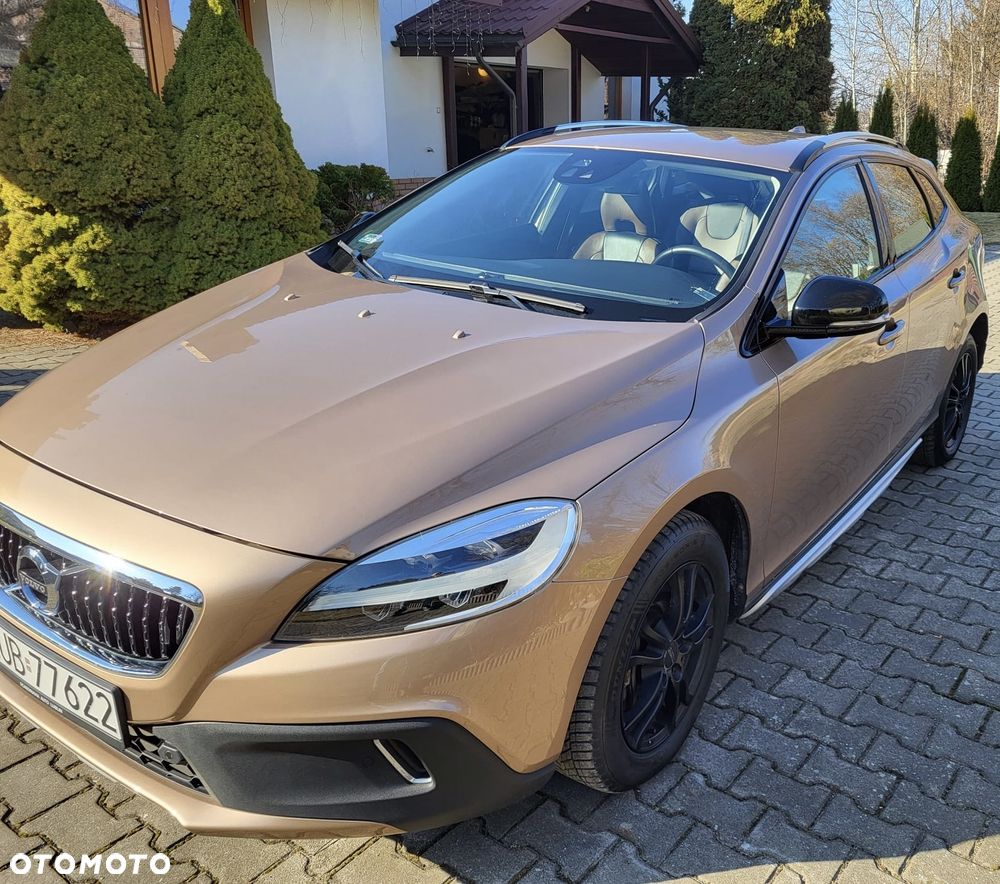 Volvo V40 T3 Drive-E Summum - 1