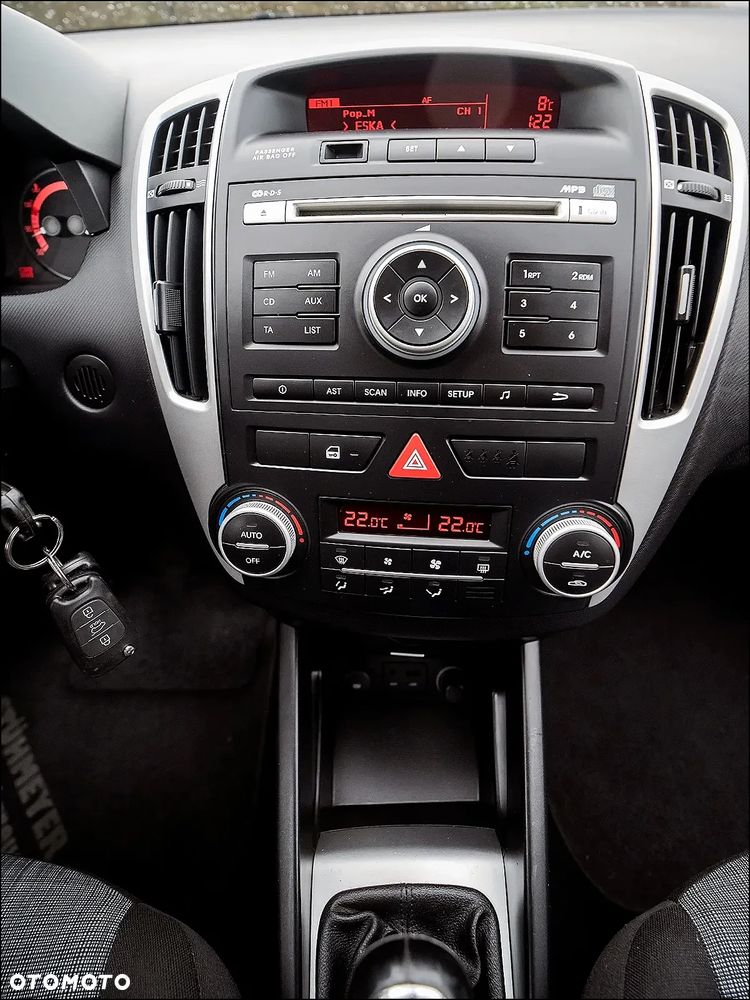 Kia Ceed - 25