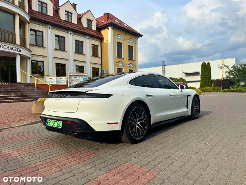 Porsche Taycan - 3
