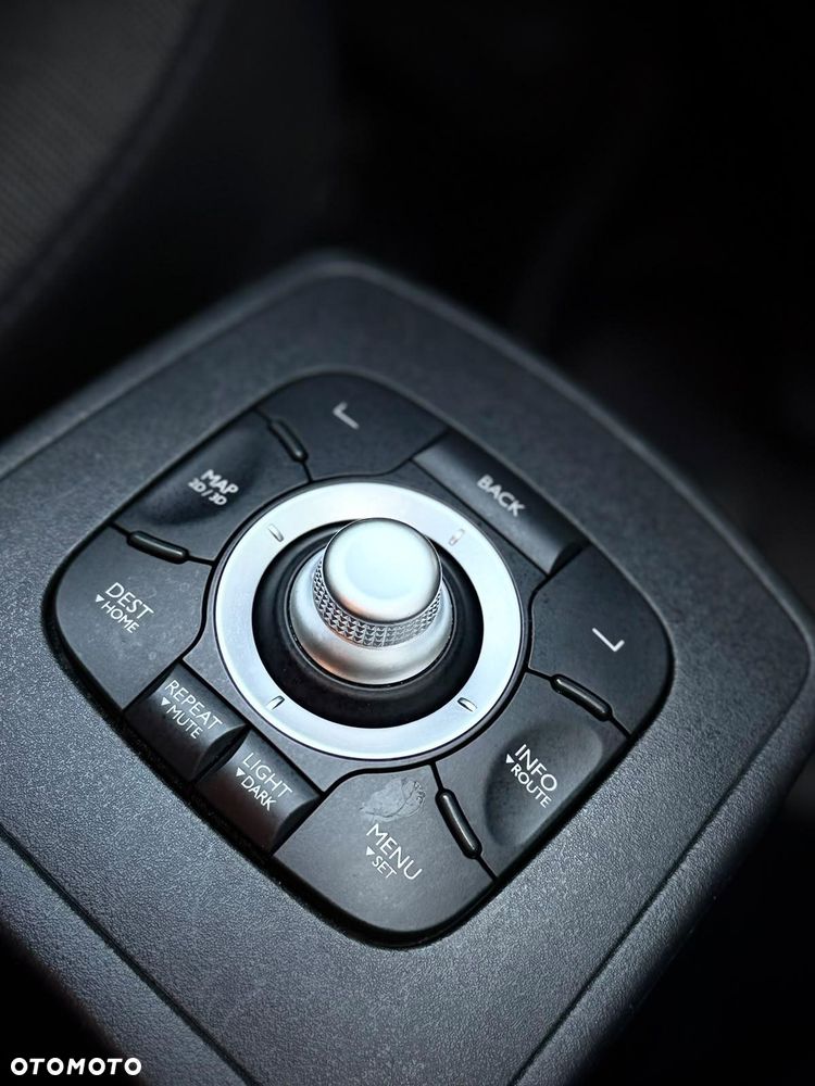 Renault Scenic 1.5 dCi Tech Run EDC - 25