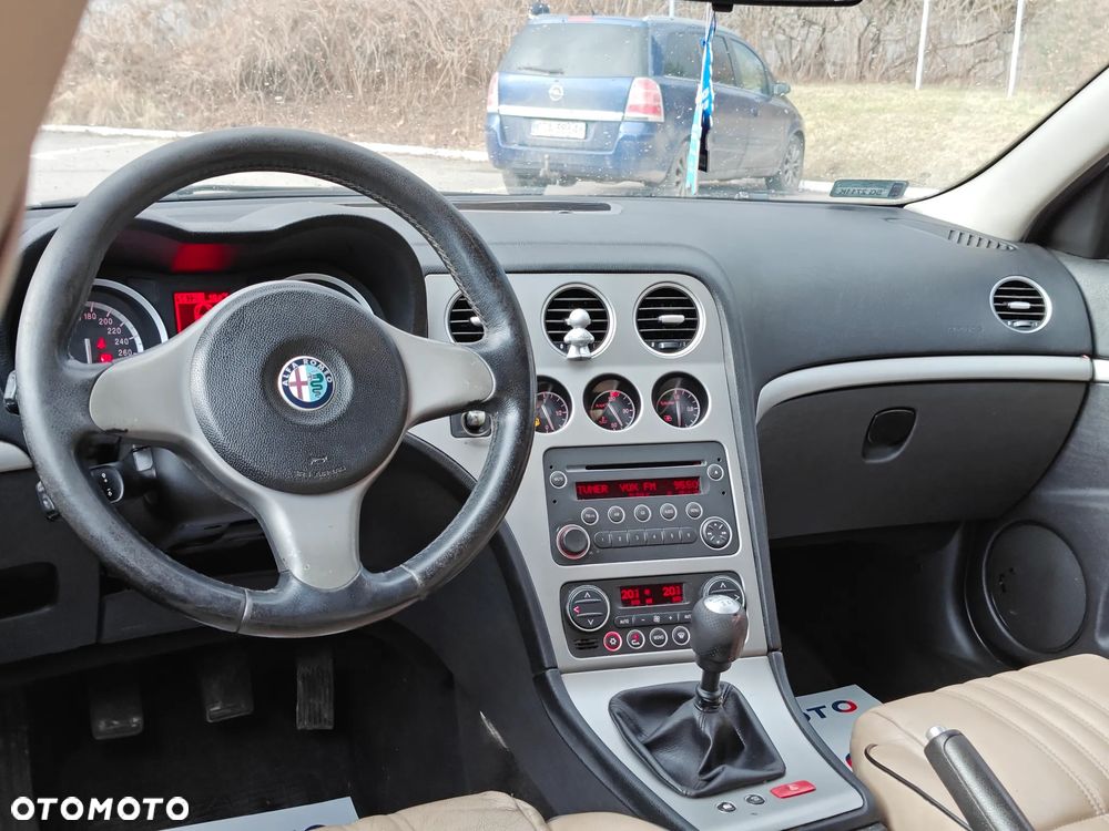 Alfa Romeo 159 1.9 JTDM 8V DPF Distinctive - 6