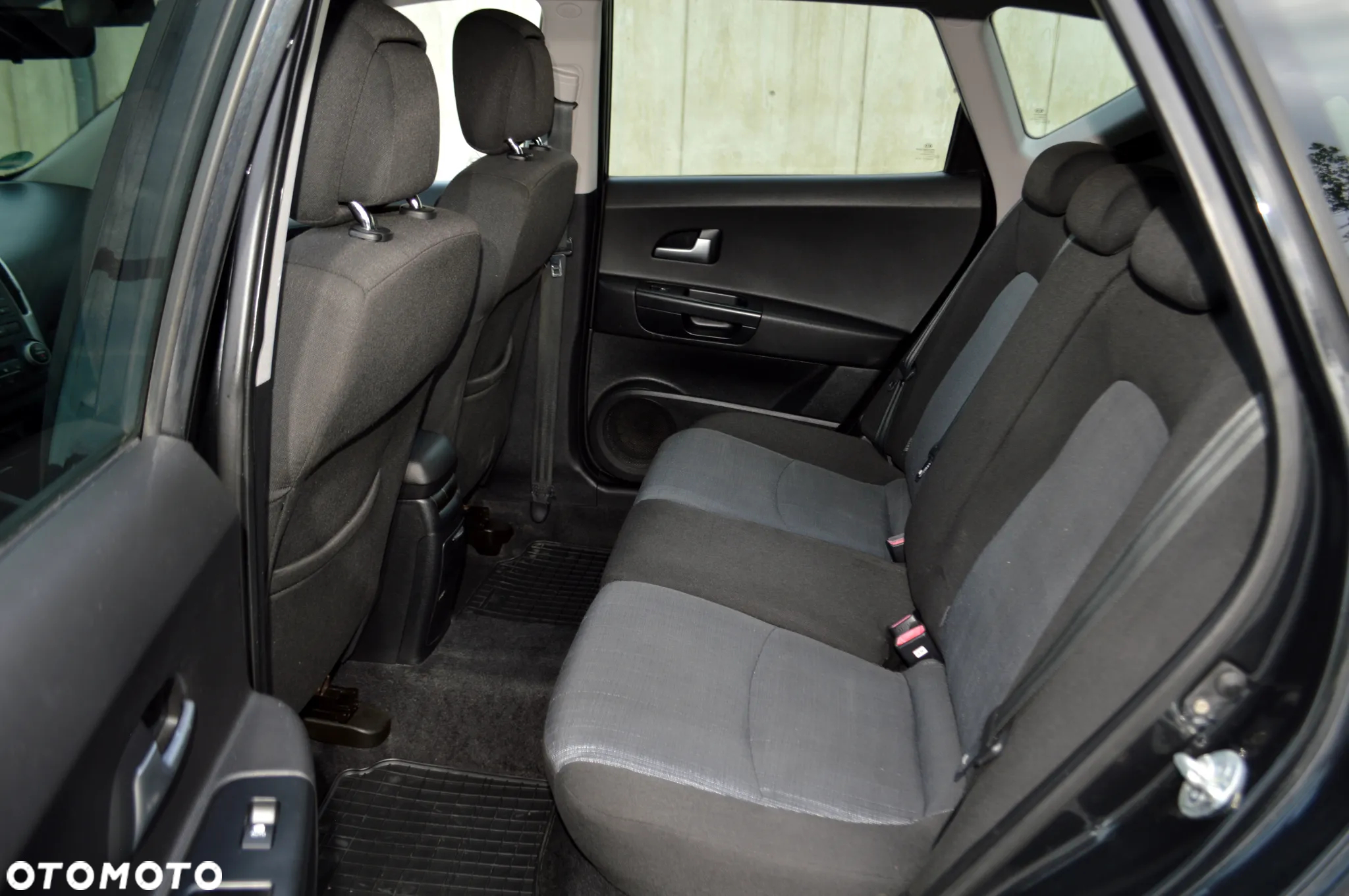 Kia Ceed - 11