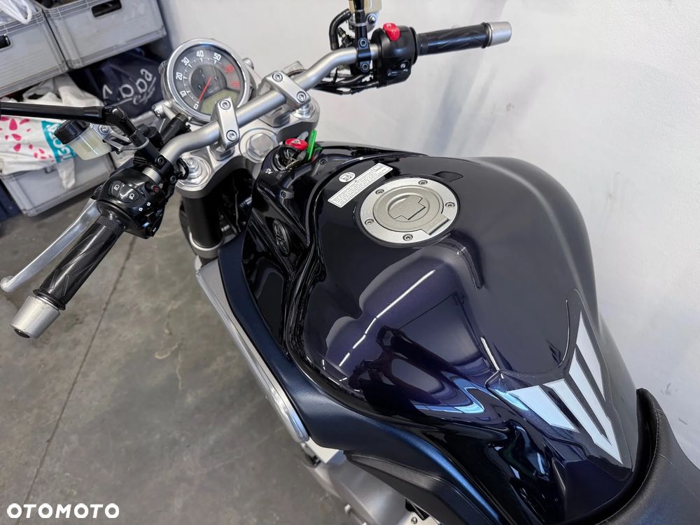 Yamaha MT - 22