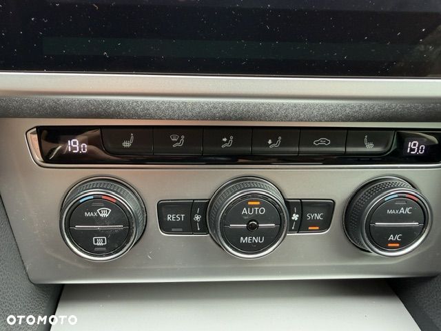 Volkswagen Passat 2.0 TDI BMT Comfortline - 14