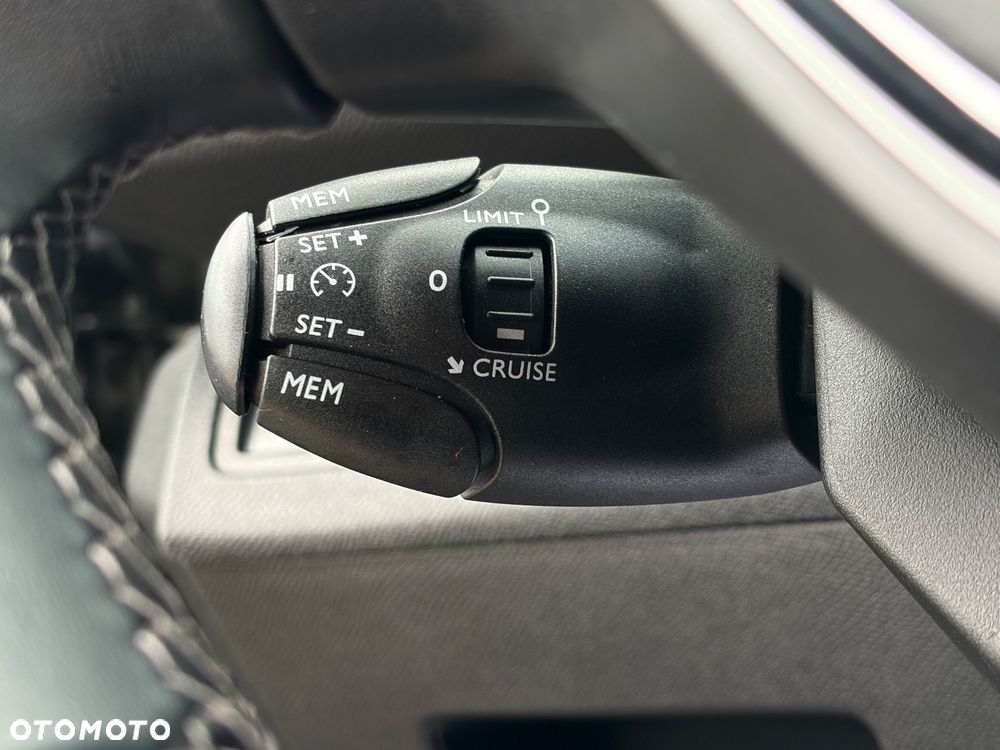 Peugeot 3008 PureTech 130 Stop & Start GPF EAT8 Allure - 10
