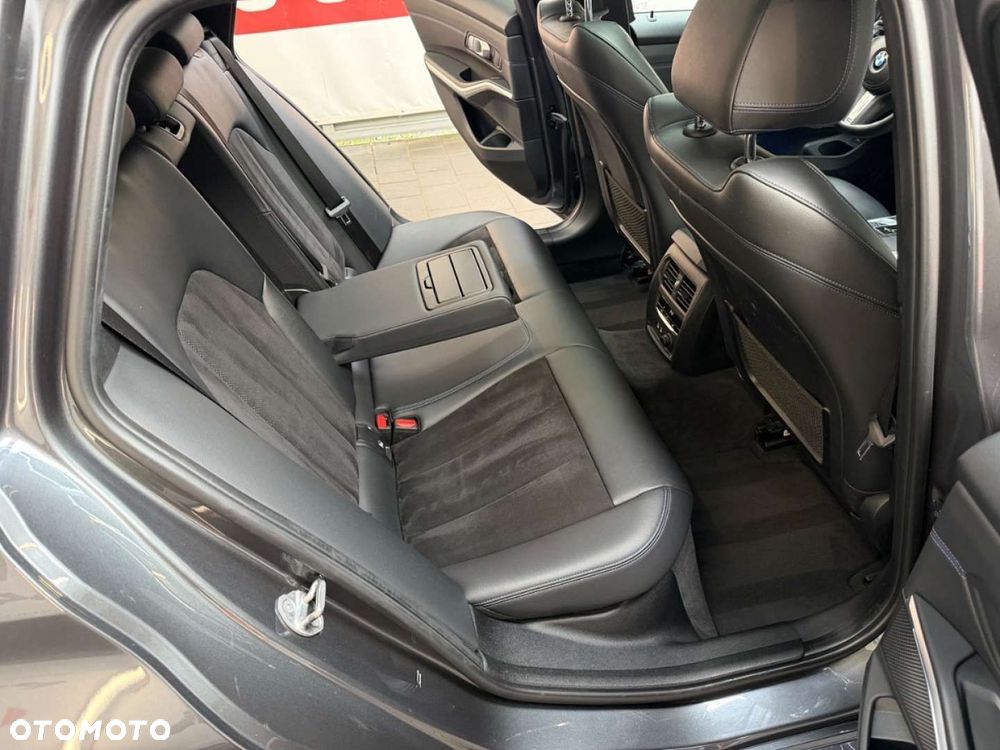 BMW Seria 3 - 39