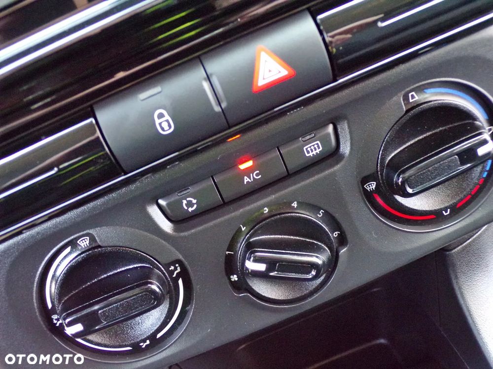 Citroën C3 1.2 PureTech Feel - 23