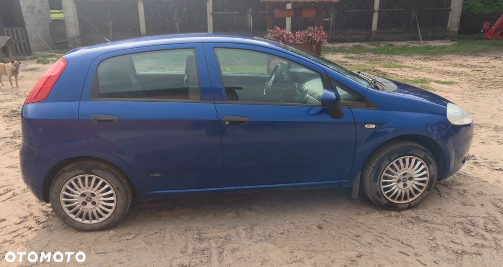 Fiat Grande Punto 1.4 8V Dynamic - 2