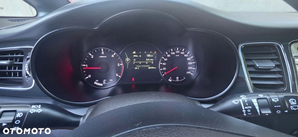 Kia Carens 1.7 CRDi 141 ISG Spirit - 19