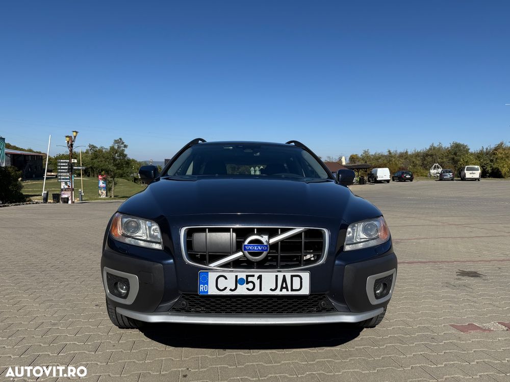 Volvo XC 70 - 1