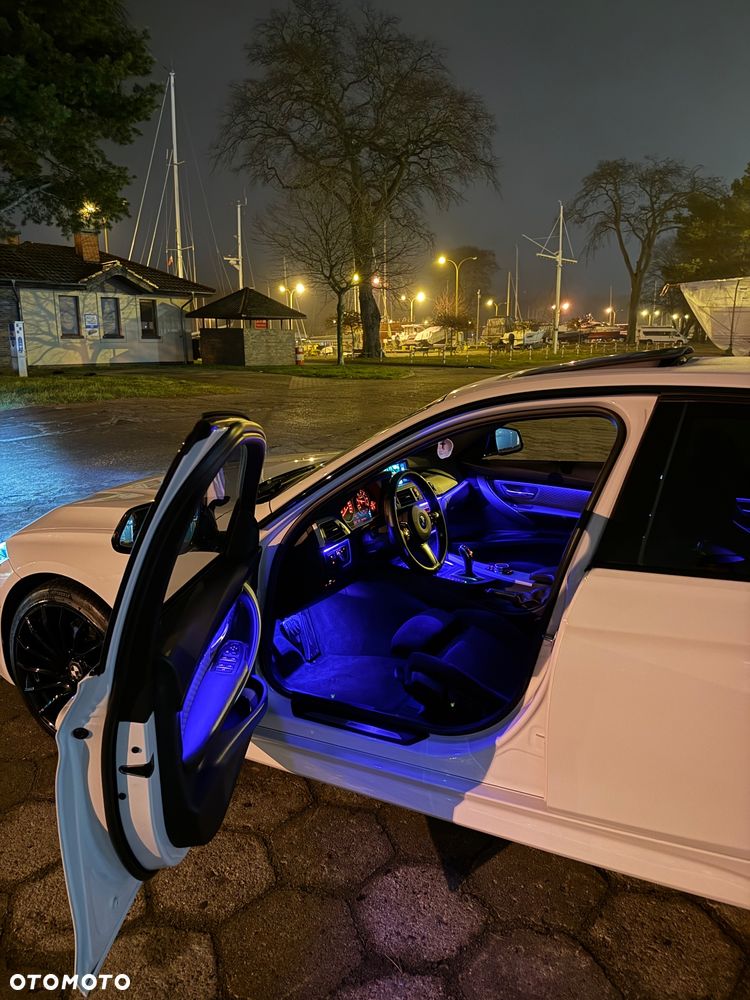 BMW Seria 3 320d Edition M Sport Shadow - 23