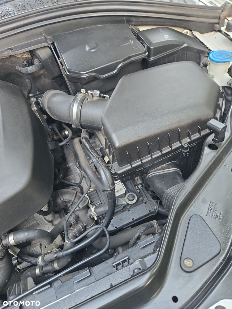 Volvo XC 60 T5 AWD Geartronic Momentum - 4