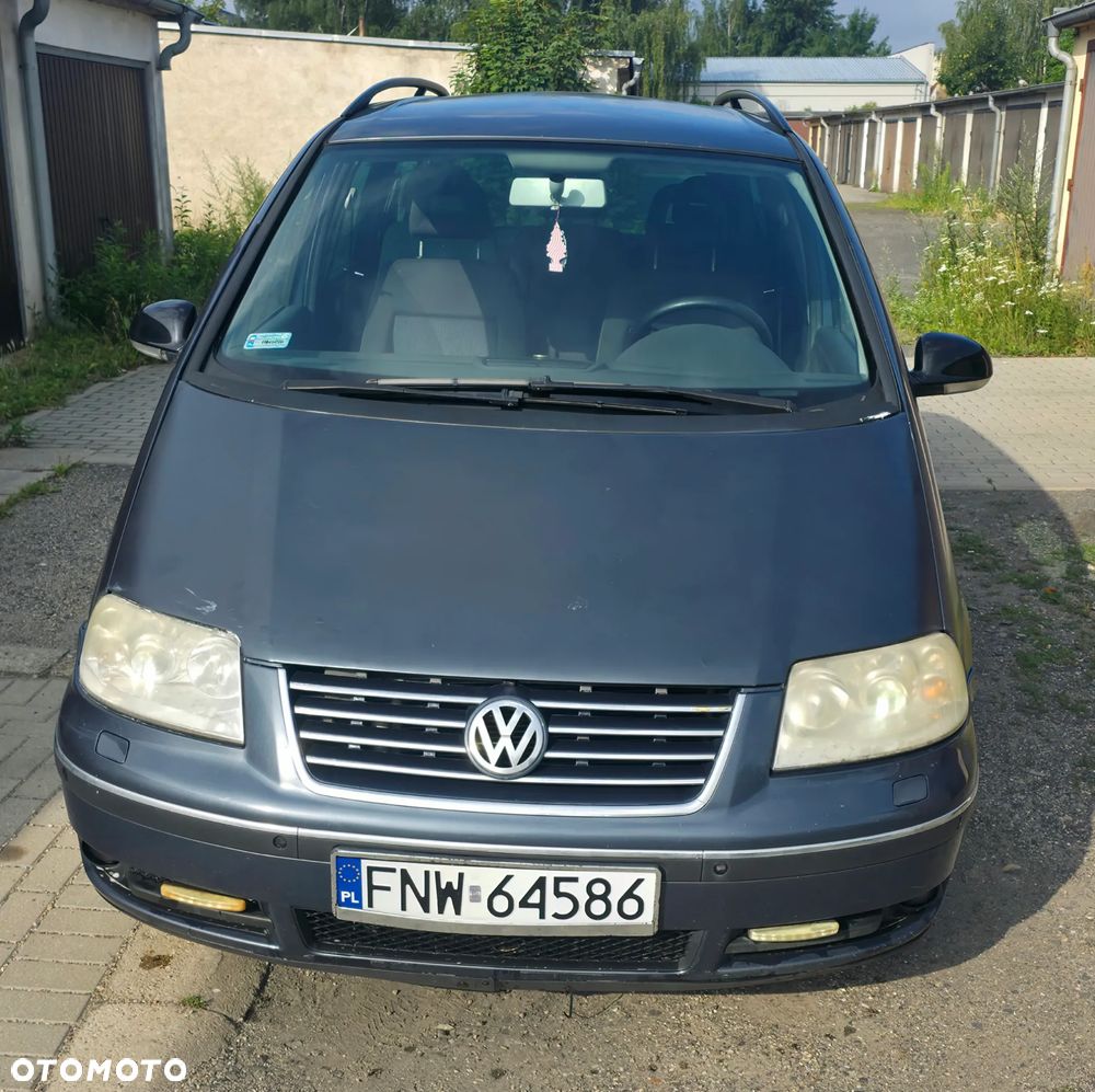 Volkswagen Sharan 1.9 TDI Highline 4Mot - 2