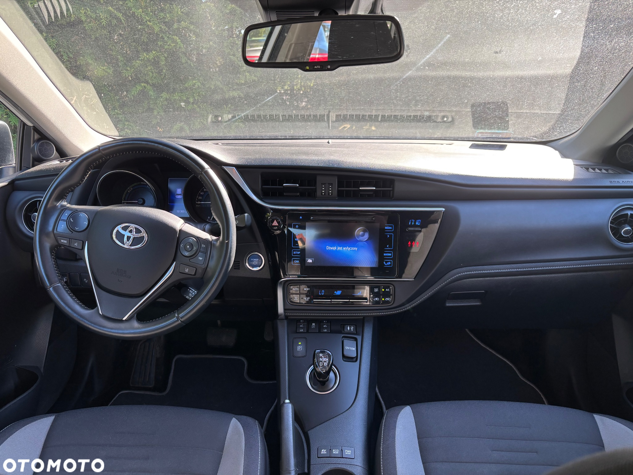 Toyota Auris Hybrid 135 Premium - 5