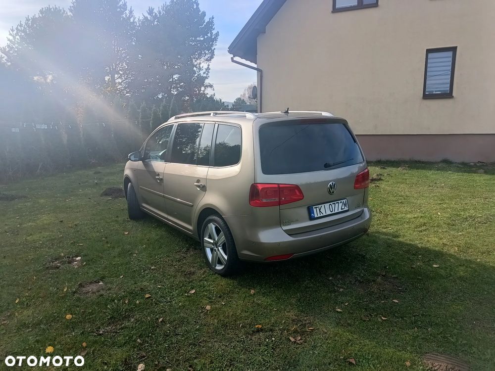 Volkswagen Touran 2013 photo 3