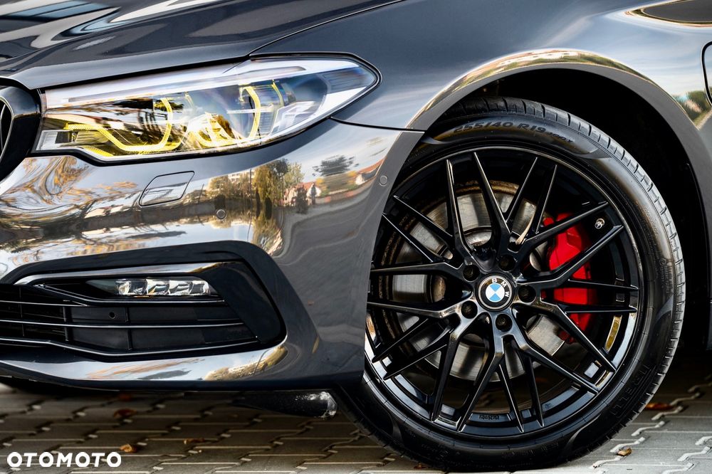 BMW Seria 5 530e iPerformance xDrive Luxury Line sport - 26