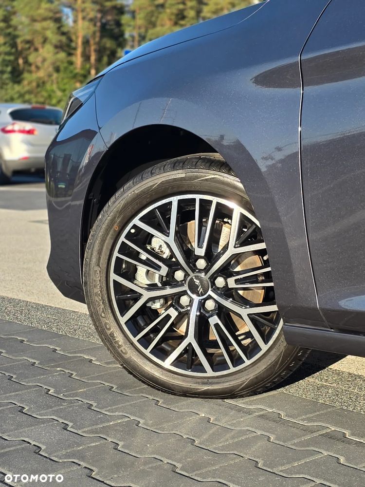 JAC J7 Plus CVT - 19