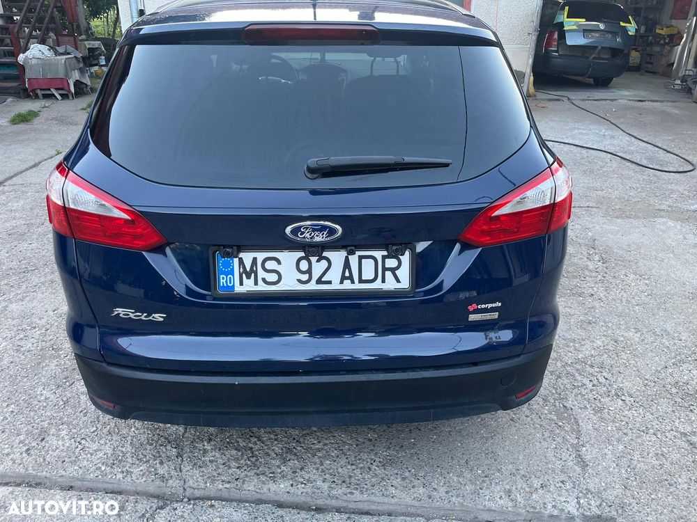 Ford Focus 1.6 TDCI DPF Titanium - 6
