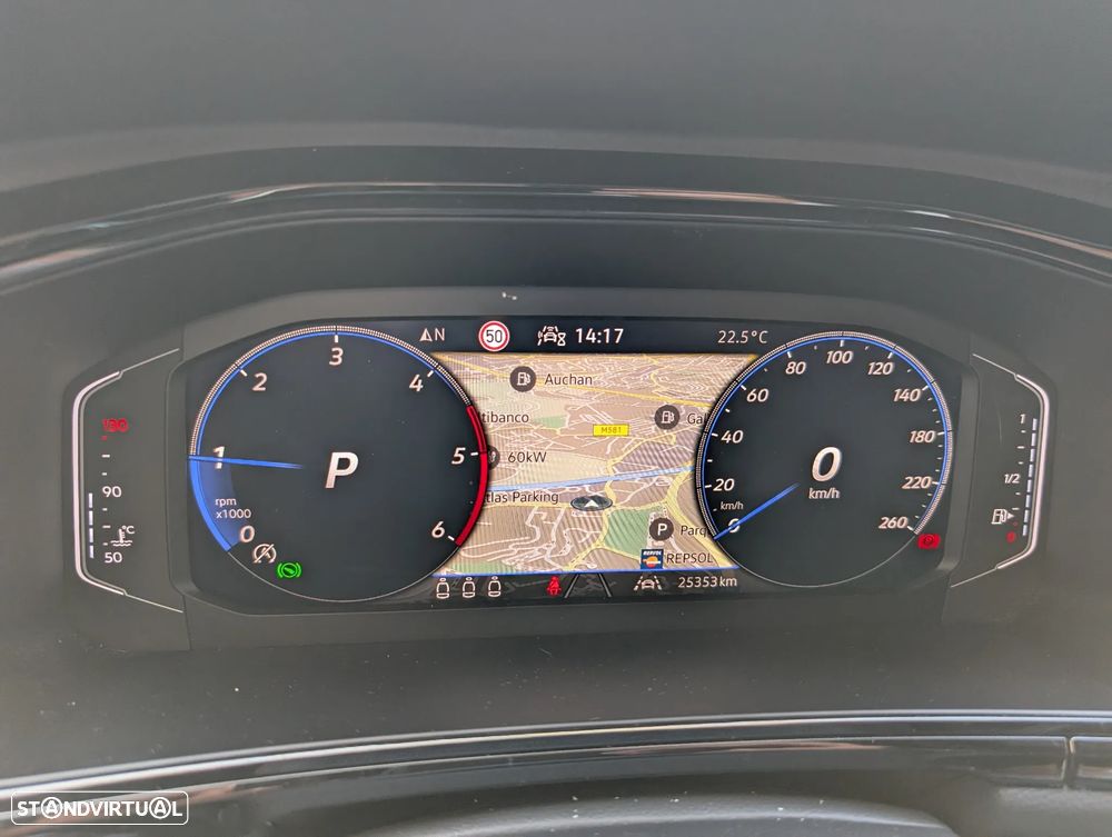 VW T-Roc 2.0 TDI R-Line DSG - 17