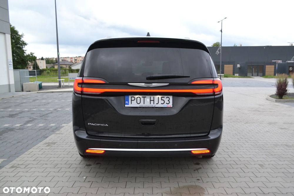 Chrysler Pacifica - 15