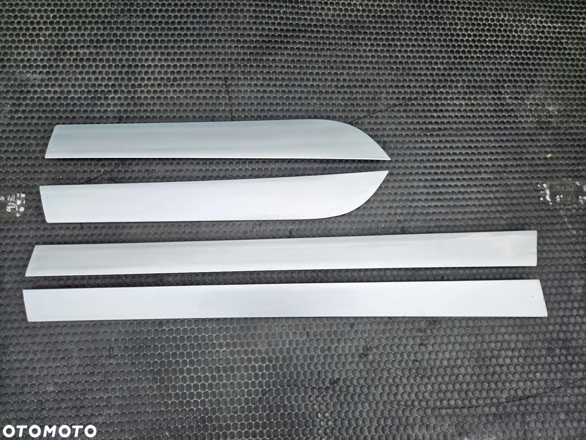 Listwa Listwy Drzwi Srebrne LY7W Dolne Komplet Audi A6 C6 Sedan Kombi Oryginalne - 1
