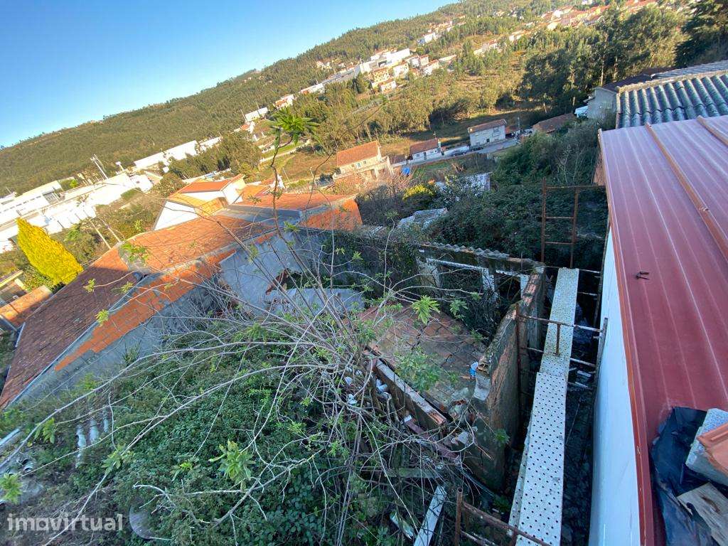 Arrenda-se Terreno em Fânzeres e São Pedro da Cova - Gondomar - Grande imagem: 3/9