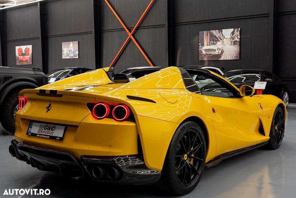 Ferrari 812 - 25
