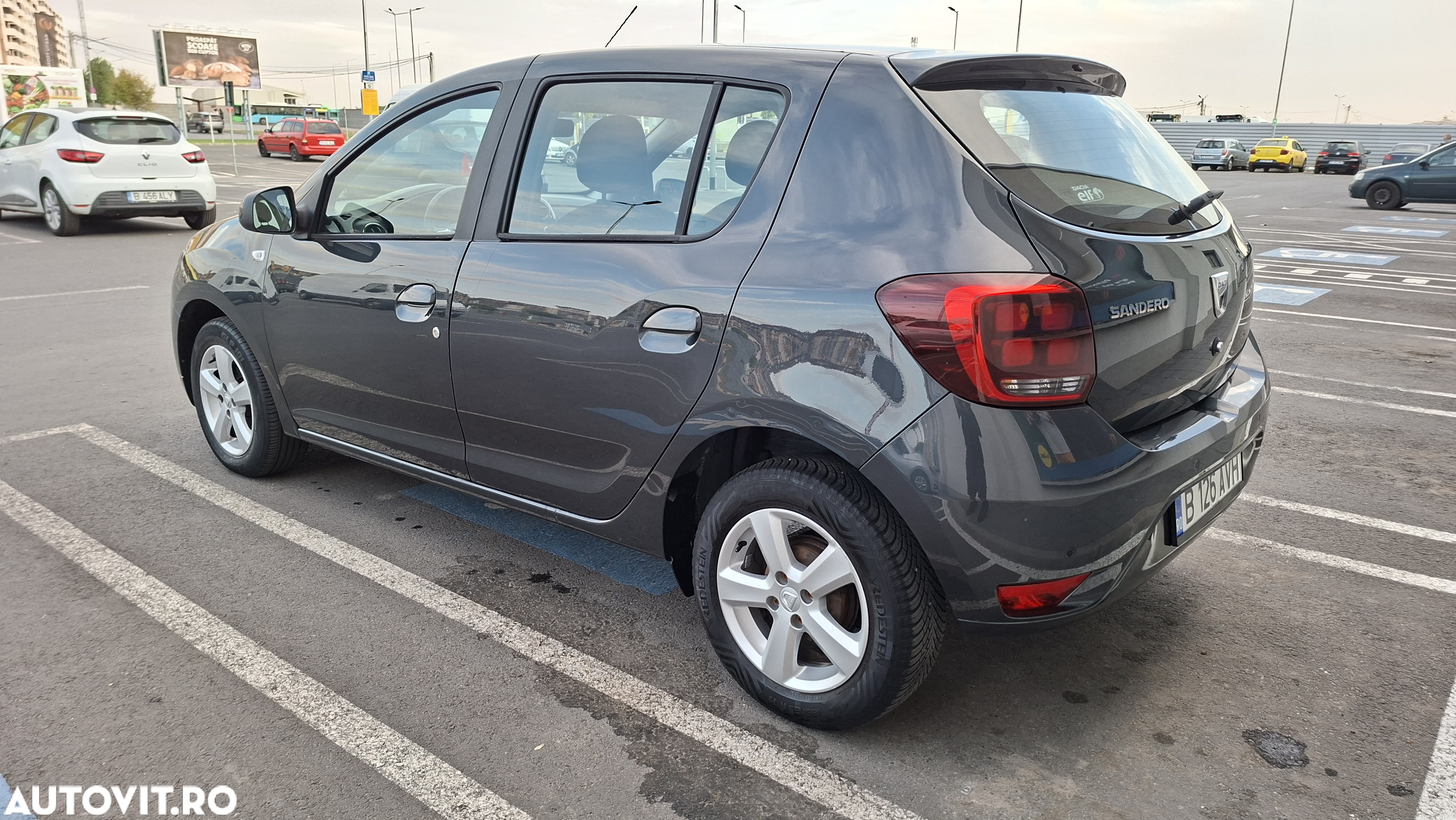 Dacia Sandero TCe 90 Laureate - 6