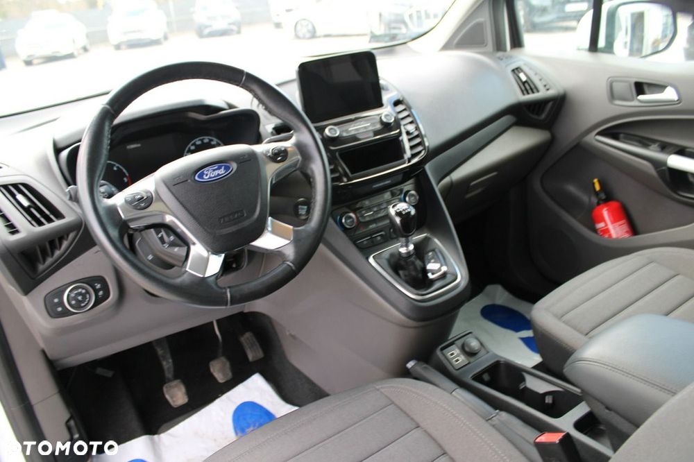 Ford Tourneo Connect - 16