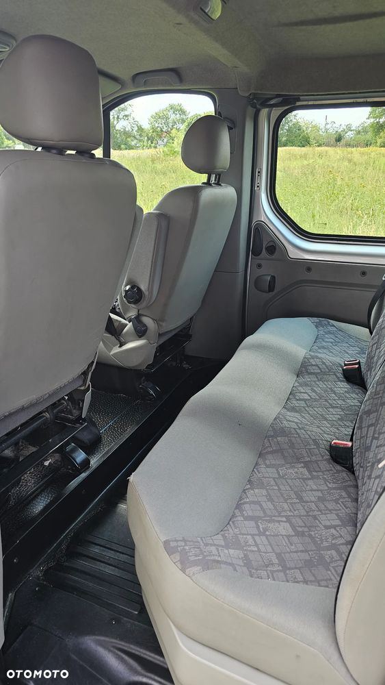 Opel Vivaro - 8