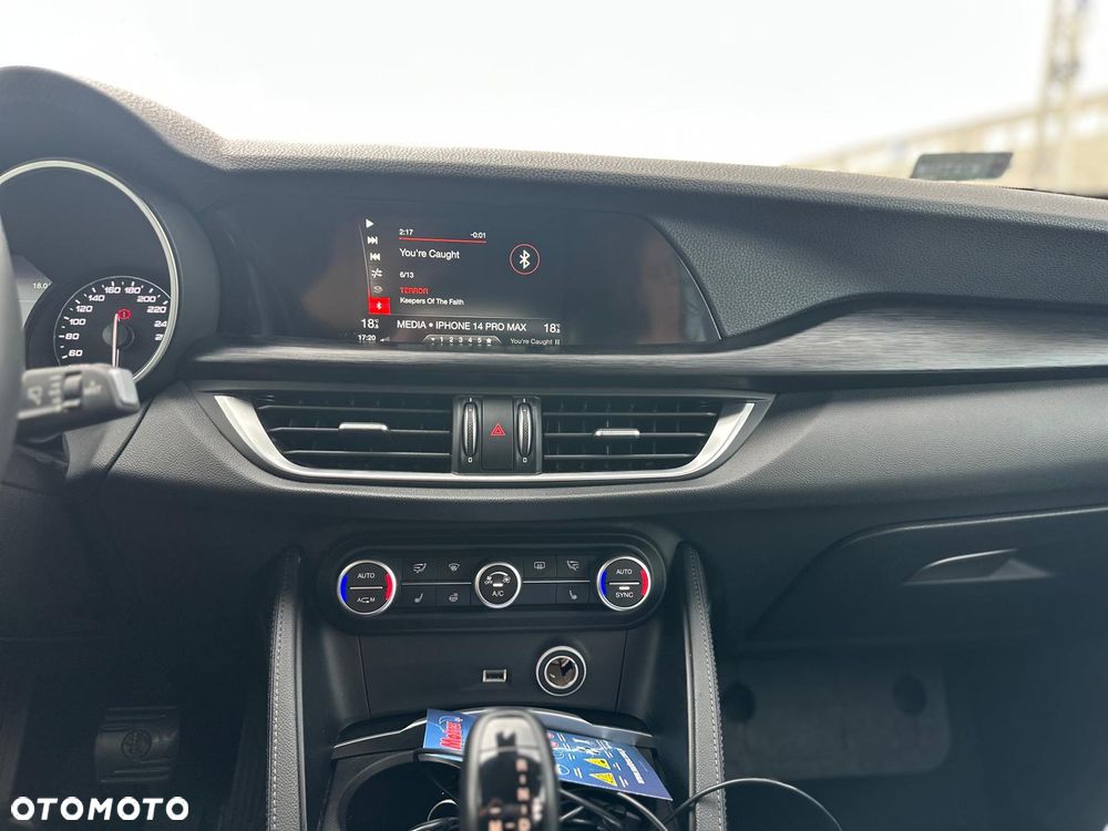 Alfa Romeo Stelvio - 7