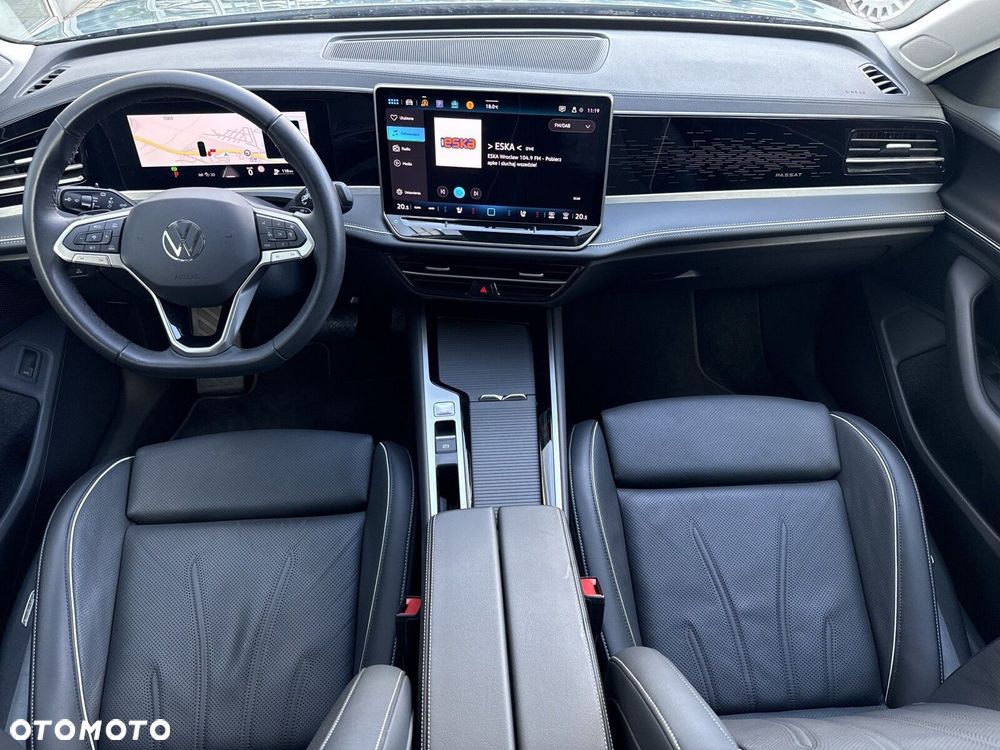 Volkswagen Passat Variant 2.0 TDI SCR Elegance DSG - 11