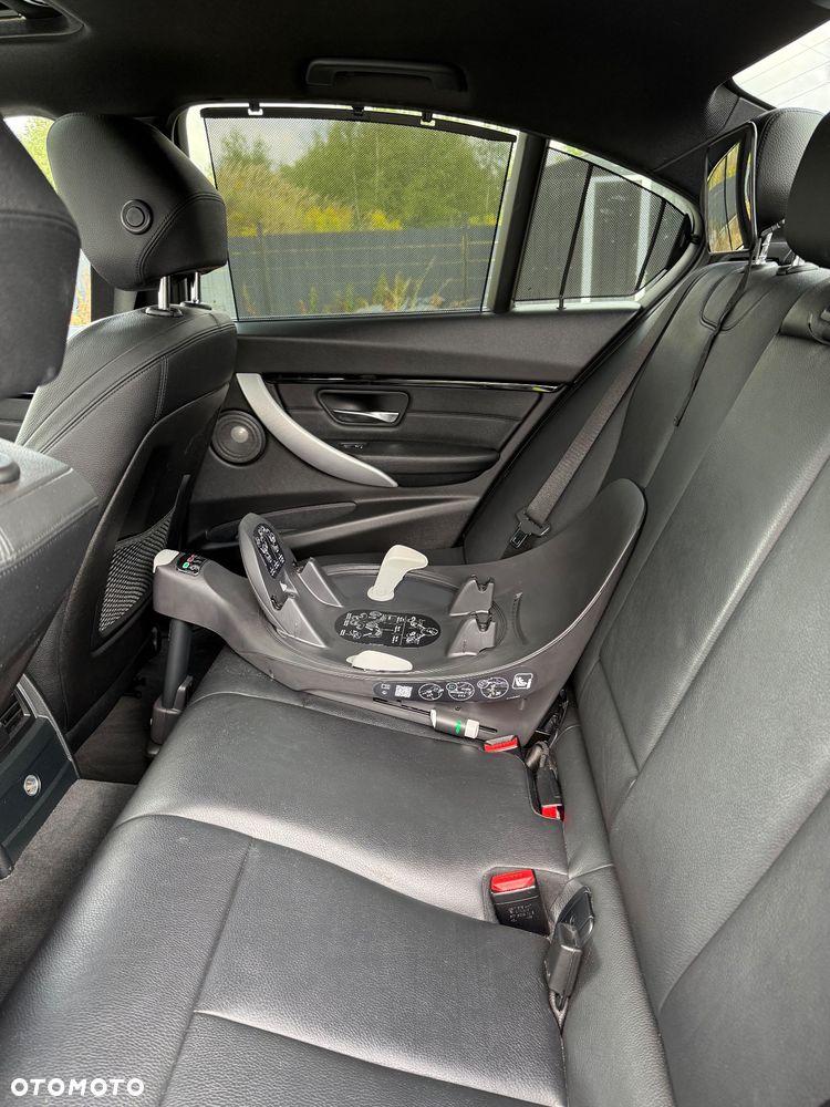 BMW Seria 3 320d M Sport - 18