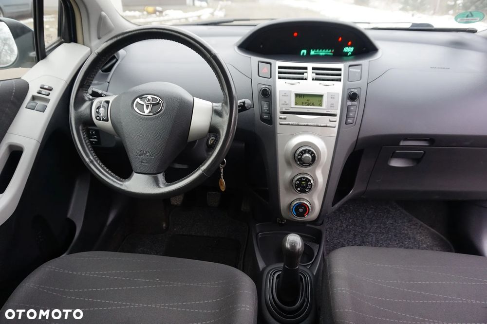 Toyota Yaris - 5