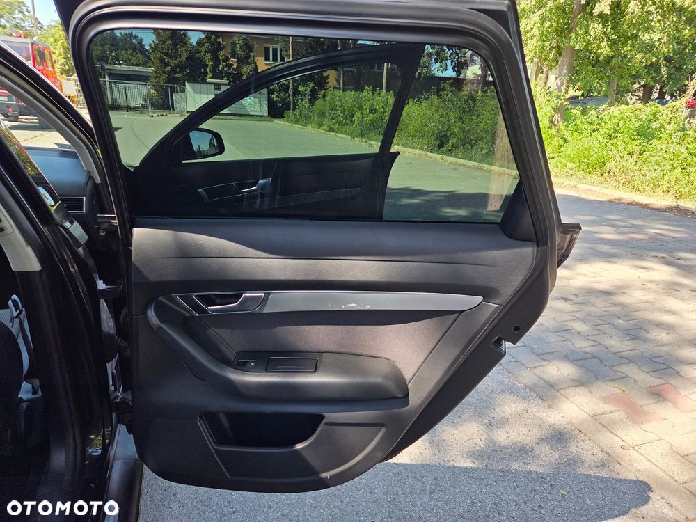 Audi A6 Avant 2.7 TDI DPF multitronic - 14