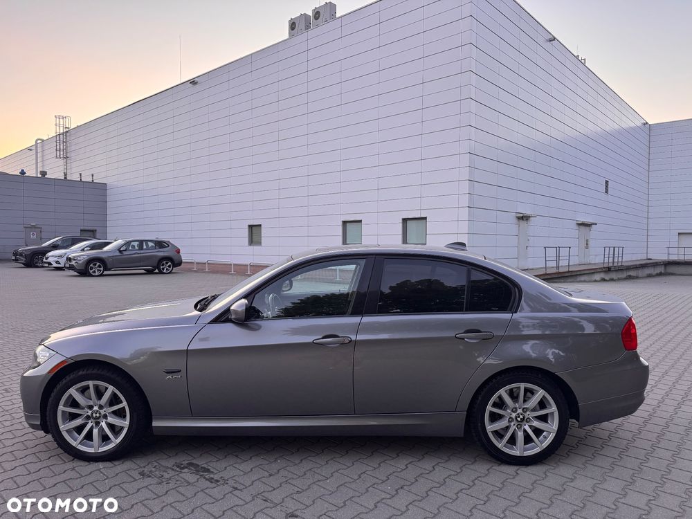BMW Seria 3 335i xDrive Edition Sport - 2