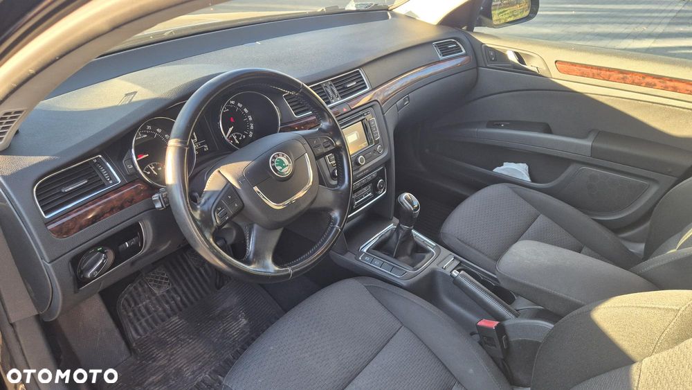 Skoda Superb 2.0 TDI Elegance - 16