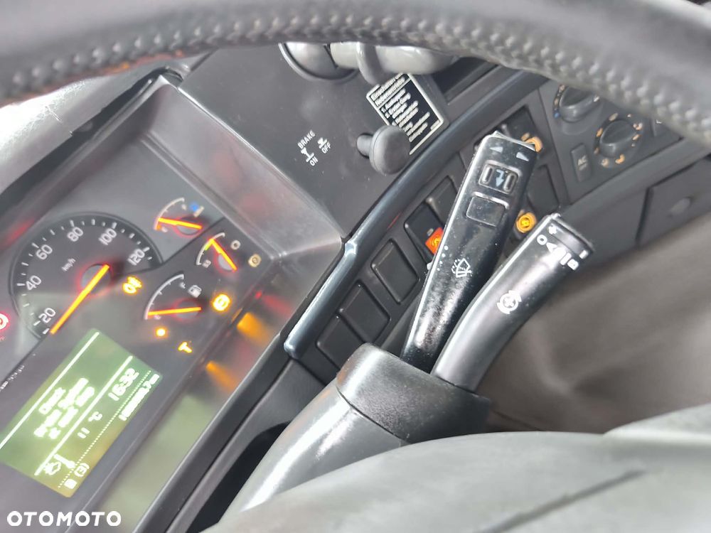 Volvo FH12 420 Standard Automat 2013 rok nowe opony - 11