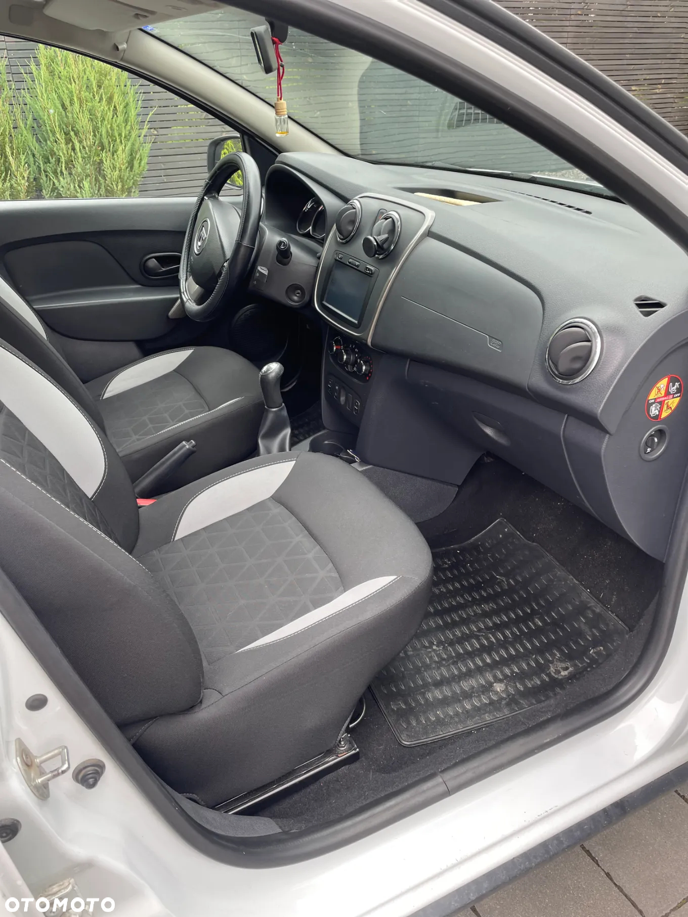 Dacia Sandero 0.9 TCe Laureate - 10