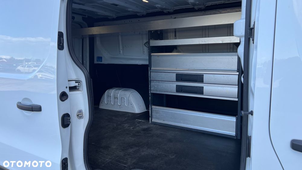 Renault Trafic - 11