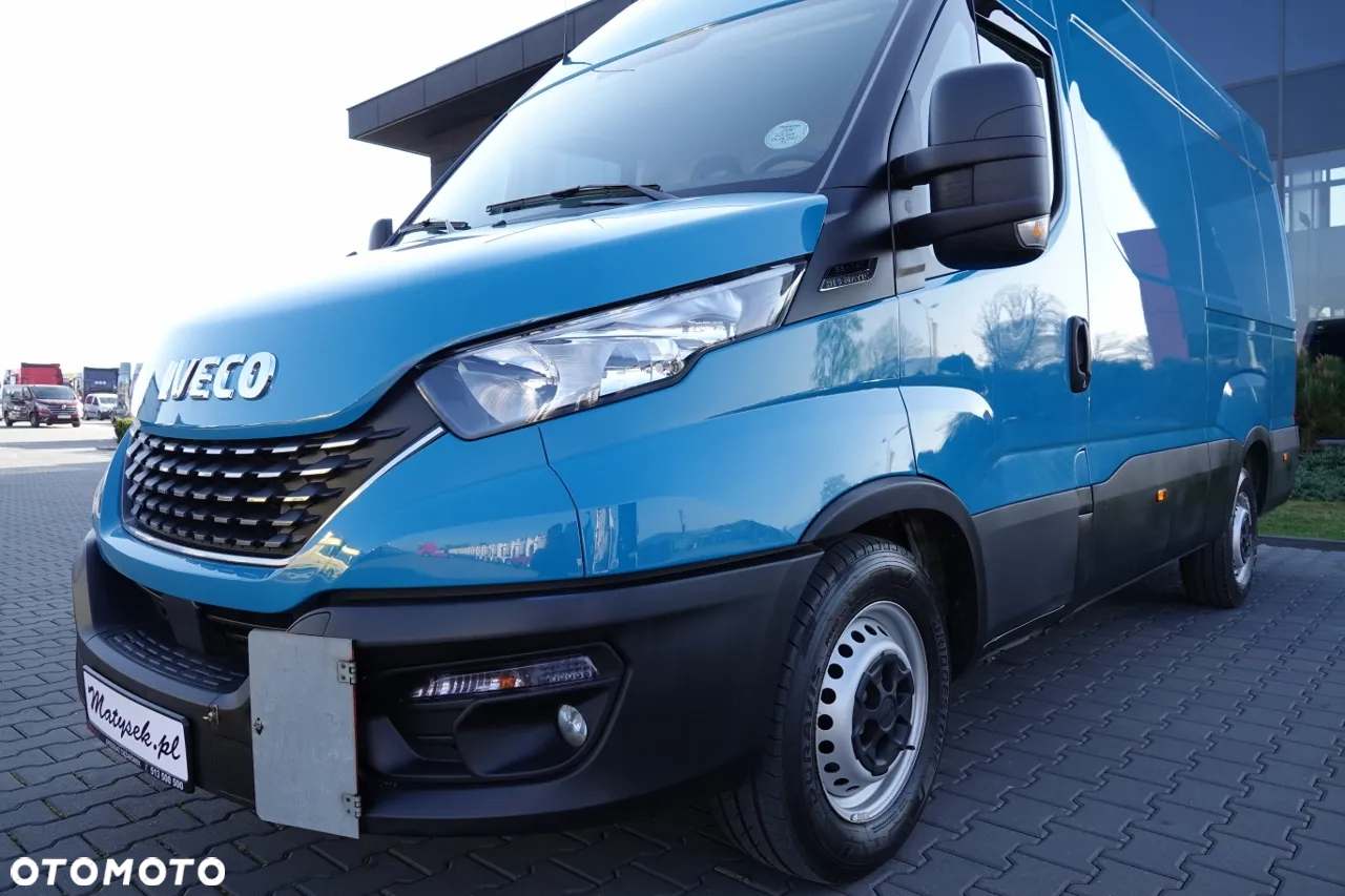 Iveco DAILY 2,3 D / BLASZAK / 2021 ROK / SPROWADZONY / PO KONTRAKCIE SERWISOWYM - 11