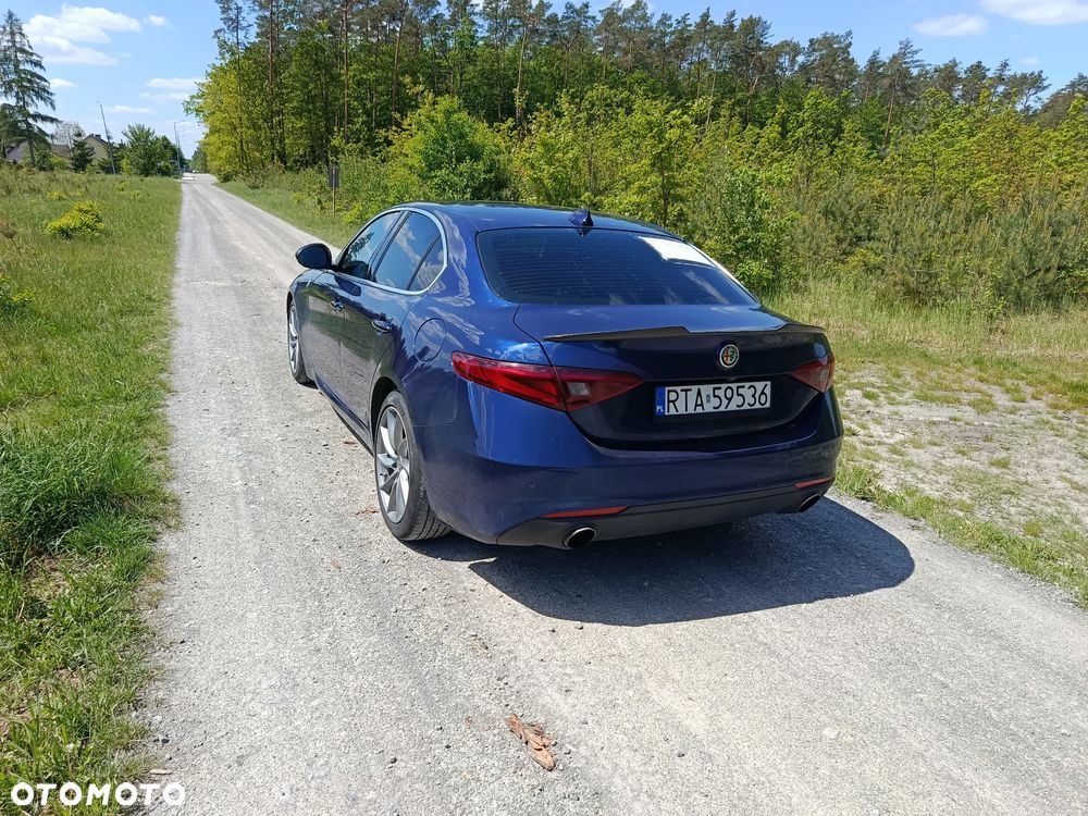 Alfa Romeo Giulia - 6