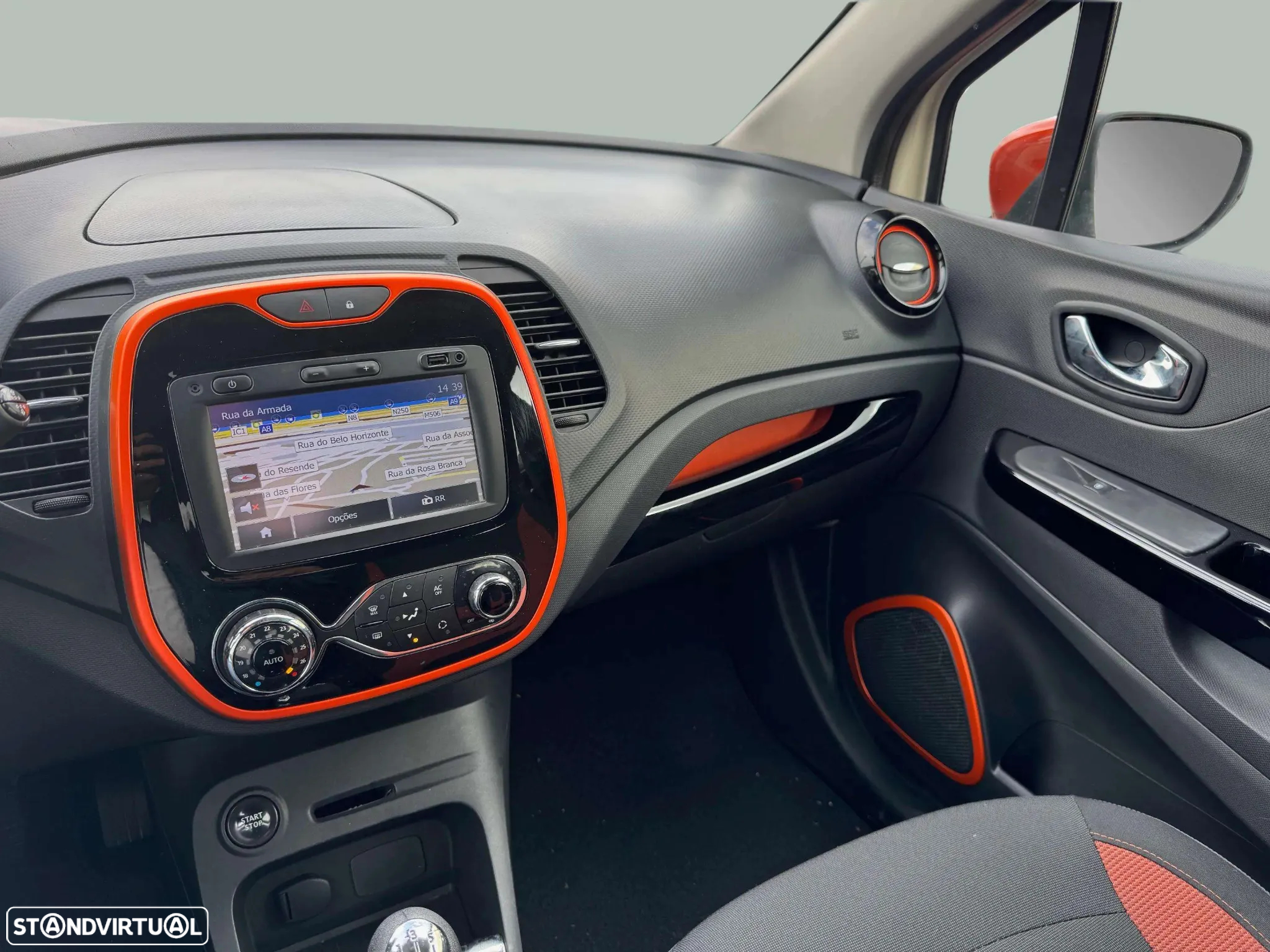 Renault Captur 1.0 TCe Exclusive Bi-Fuel - 17