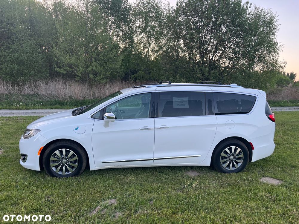 Chrysler Pacifica - 5