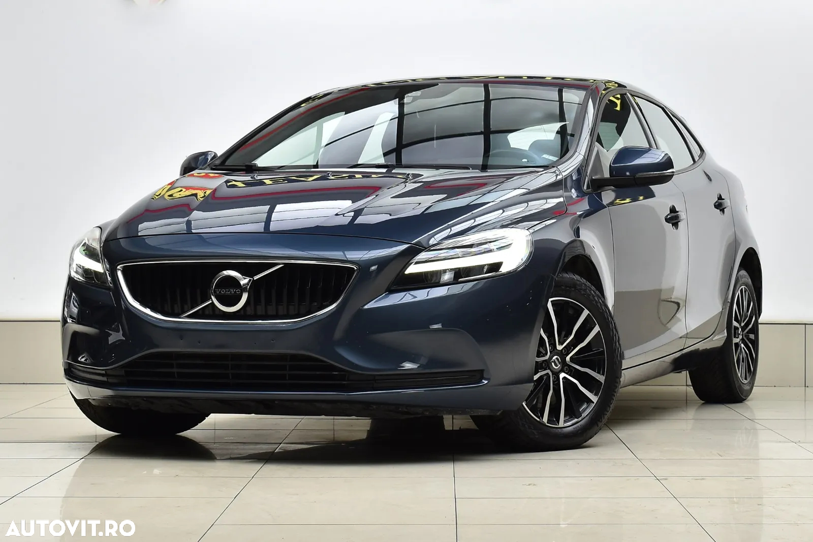Volvo V40 D3 Aut. Summum - 2