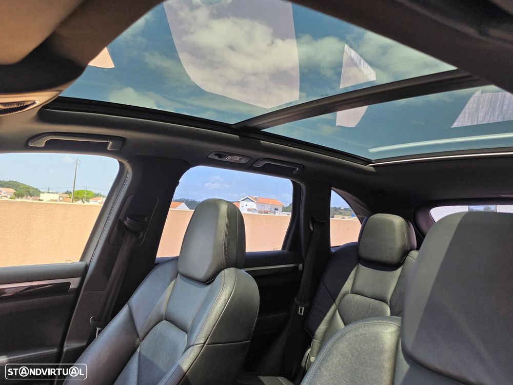 Porsche Cayenne Tiptronic S - 14
