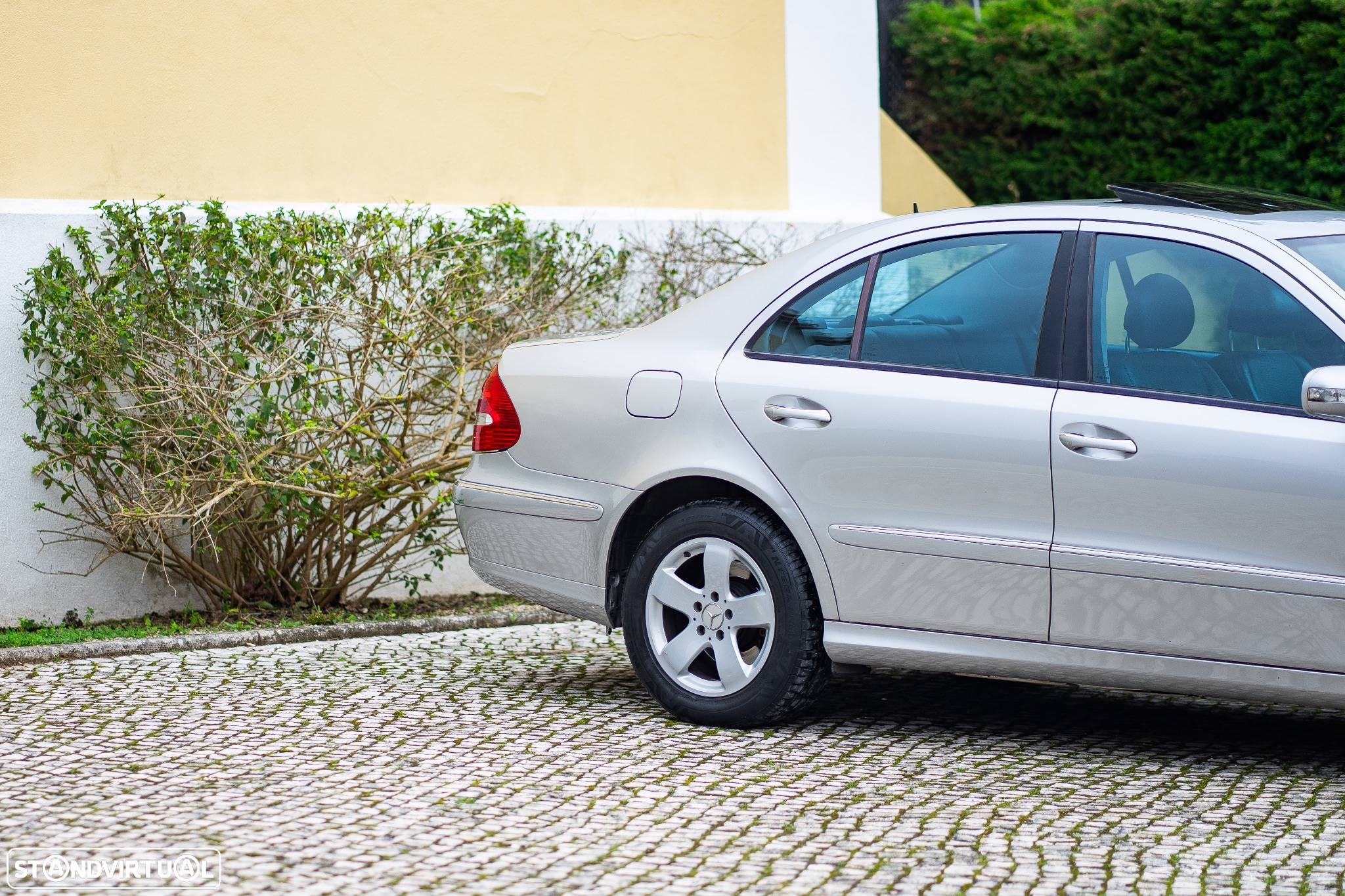Mercedes-Benz E 270 - 23