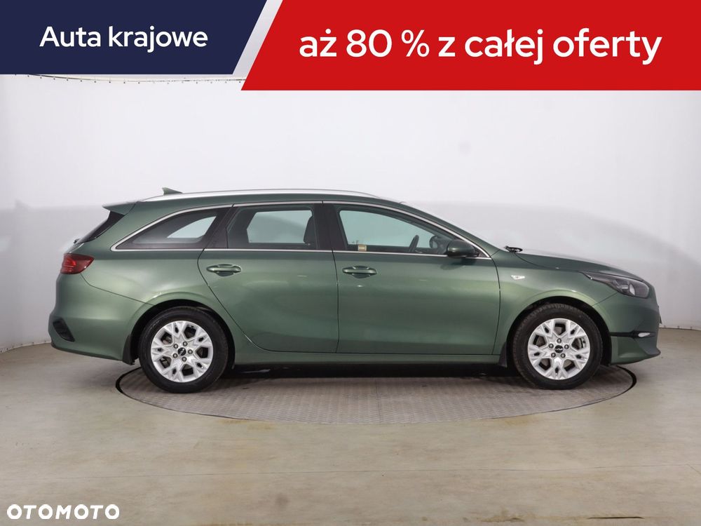 Kia Ceed - 8
