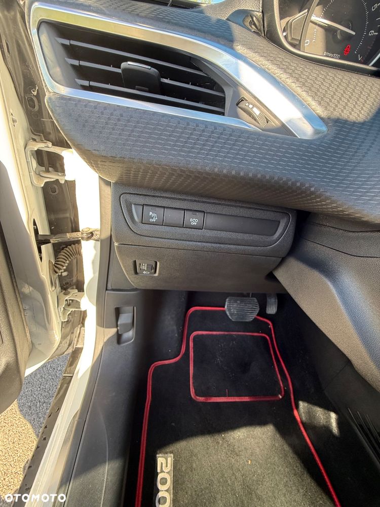 Peugeot 2008 PureTech 110 GPF Stop&Start EAT6 Style - 15